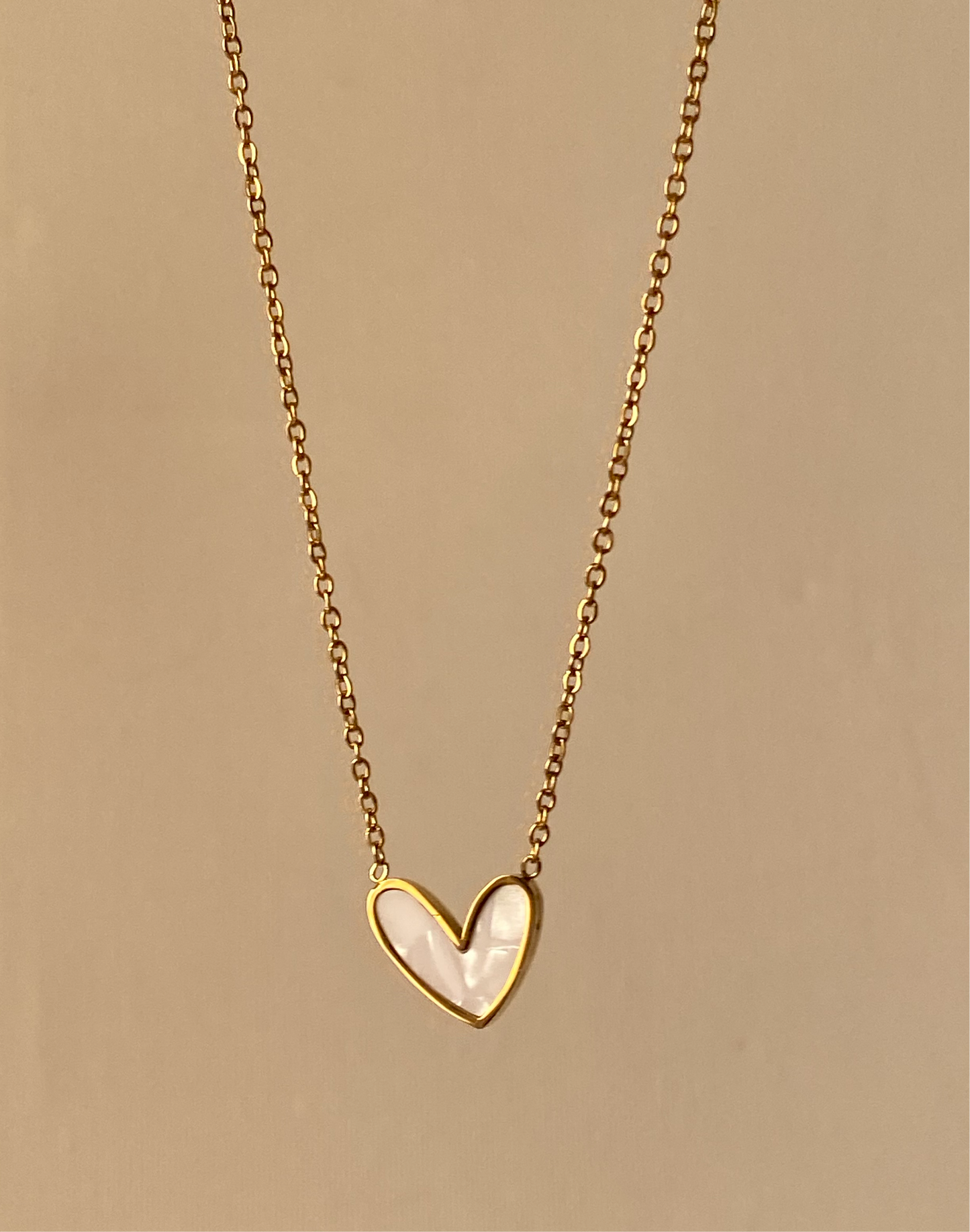 MOP HEART NECKLACE