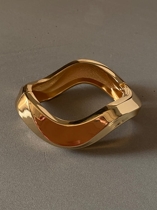 Gold Tone Chunky Wave Bangle