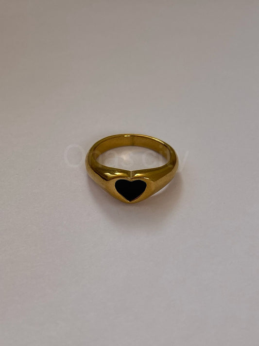 Black heart ring